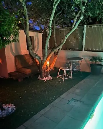 Mazet Avec Piscine Privee Proche Et Commerces A Trois Mn A Pied A Valmer Vakantiehuis *