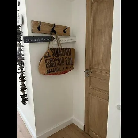 Vakantiehuis Mazet Avec Piscine Privee Proche Et Commerces A Trois Mn A Pied A Valmer