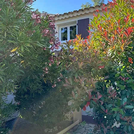 Mazet Avec Piscine Privee Proche Et Commerces A Trois Mn A Pied A Valmer Vakantiehuis