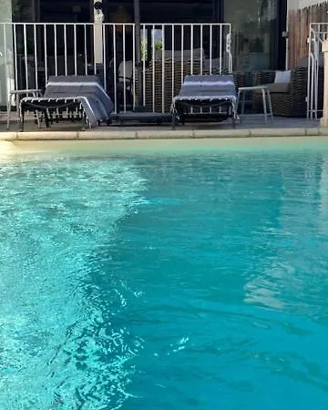 Vakantiehuis Mazet Avec Piscine Privee Proche Et Commerces A Trois Mn A Pied A Valmer *