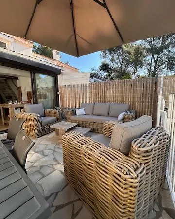 Vakantiehuis Mazet Avec Piscine Privee Proche Et Commerces A Trois Mn A Pied A Valmer *