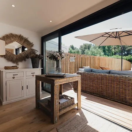 Mazet Avec Piscine Privée Proche Et Commerces à Trois Mn à Pied à Valmer Casa de Férias *