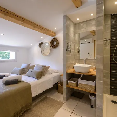 Mazet Avec Piscine Privee Proche Et Commerces A Trois Mn A Pied A Valmer 度假居 拉克鲁瓦瓦尔梅