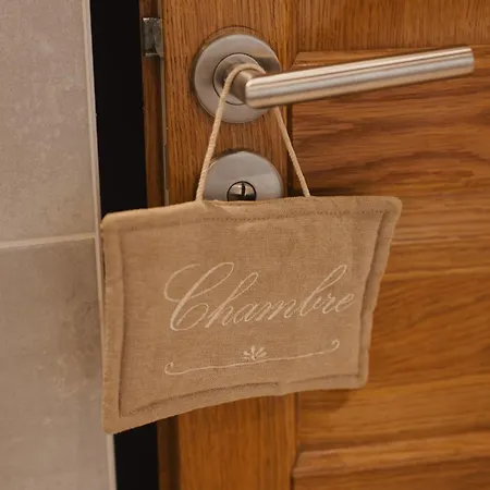 Casa de Férias Mazet Avec Piscine Privée Proche Et Commerces à Trois Mn à Pied à Valmer La Croix-Valmer