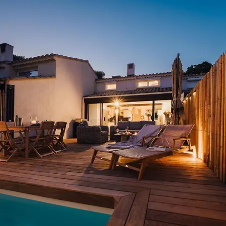 Mazet Avec Piscine Privée Proche Et Commerces à Trois Mn à Pied à Valmer Casa de Férias