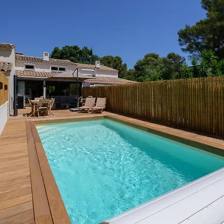 Mazet Avec Piscine Privée Proche Et Commerces à Trois Mn à Pied à Valmer Casa de Férias *