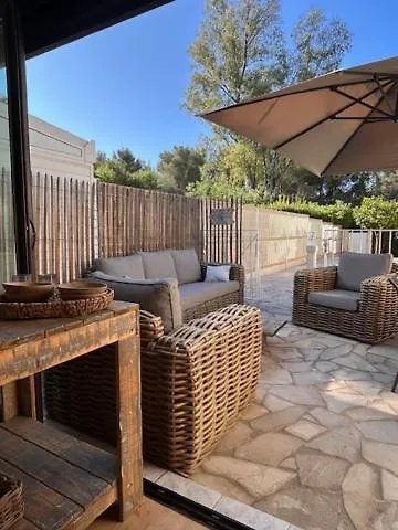 Σπίτι διακοπών Mazet Avec Piscine Privee Proche Et Commerces A Trois Mn A Pied A Valmer La Croix-Valmer