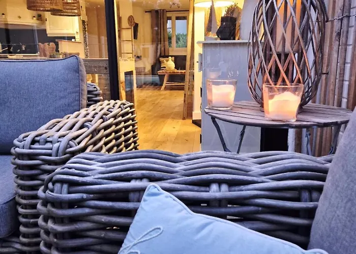 Mazet Avec Piscine Privee Proche Et Commerces A Trois Mn A Pied A Valmer *